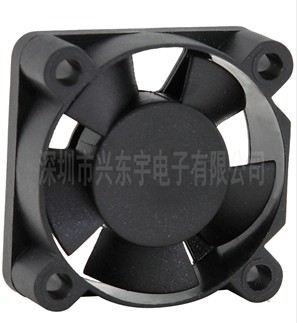 電飯煲散熱風(fēng)扇轉(zhuǎn)子平衡軸心在哪里？